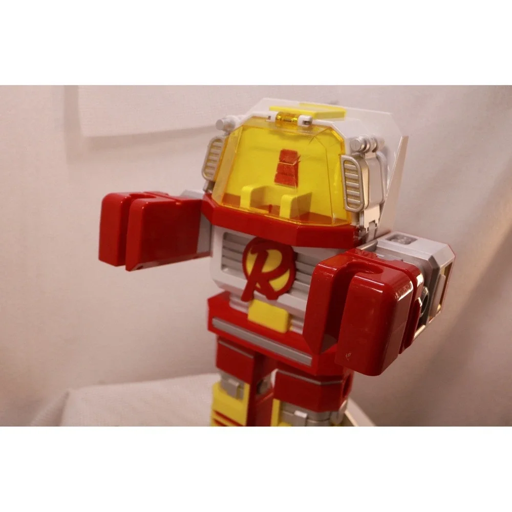 Ryan's World Mega Mecha Titan Robot Transforming Figure Red Yellow White 18in